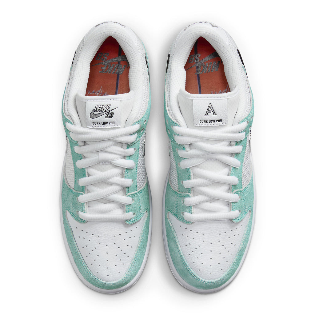 April Skateboards x Nike SB Dunk Low Turbo Green FD2562-400 - vista superior