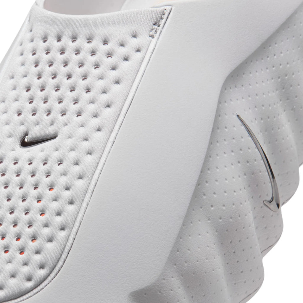 Nike Mind 001 Pregame Light Smoke Grey Mules - vista de detalle