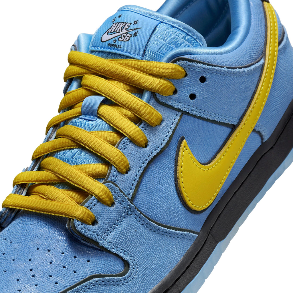 The Powerpuff Girls x Nike SB Dunk Low Bubbles FZ8320-400 - vista de la lengüeta