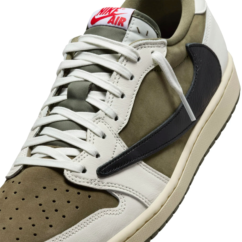 Travis Scott x Air Jordan 1 Low OG Medium Olive - detalle