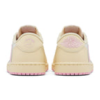Travis Scott x Air Jordan 1 Low OG Shy Pink - trasera