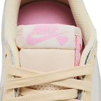 Travis Scott x Air Jordan 1 Low OG Shy Pink - detalle