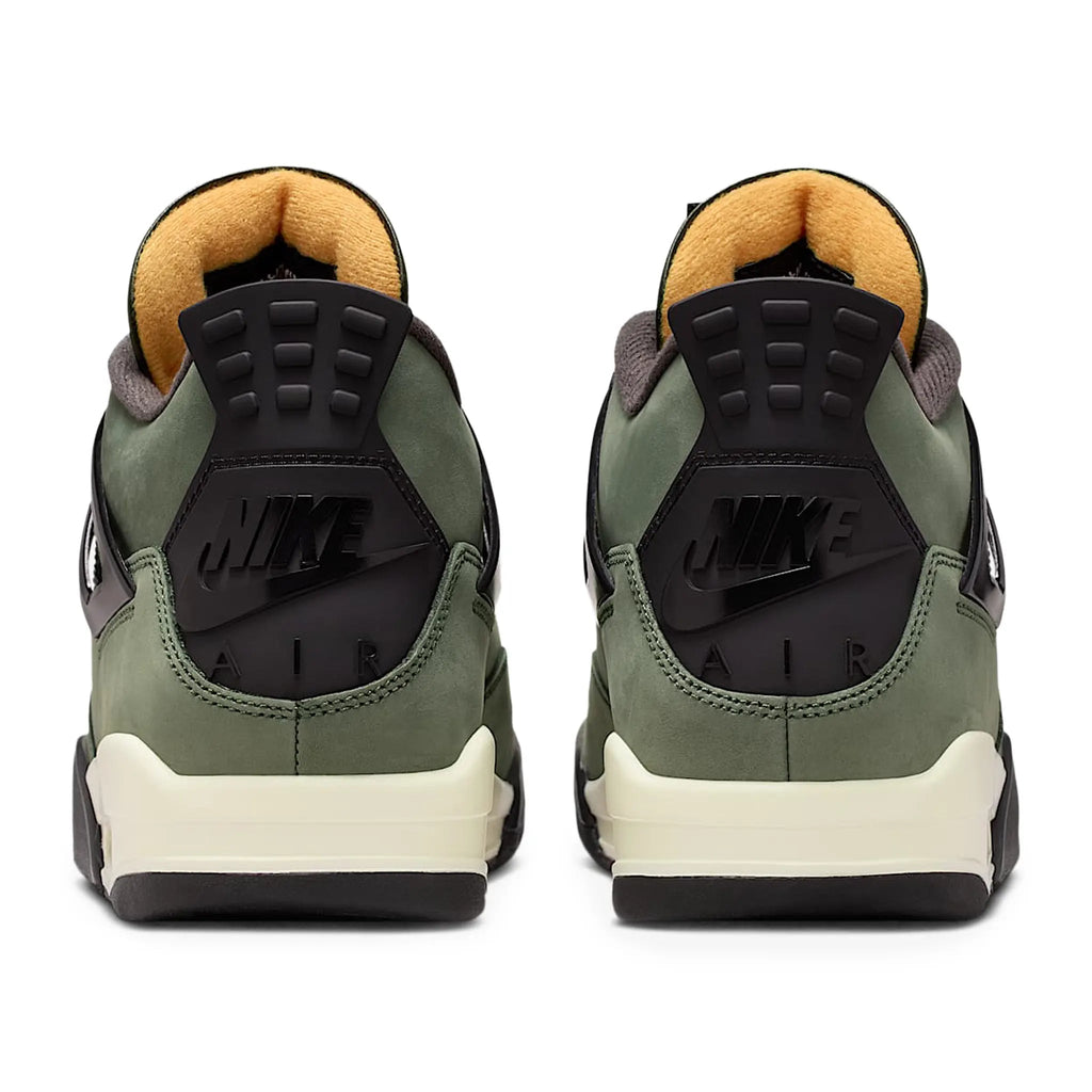 Undefeated x Air Jordan 4 Retro 2025 - trasera