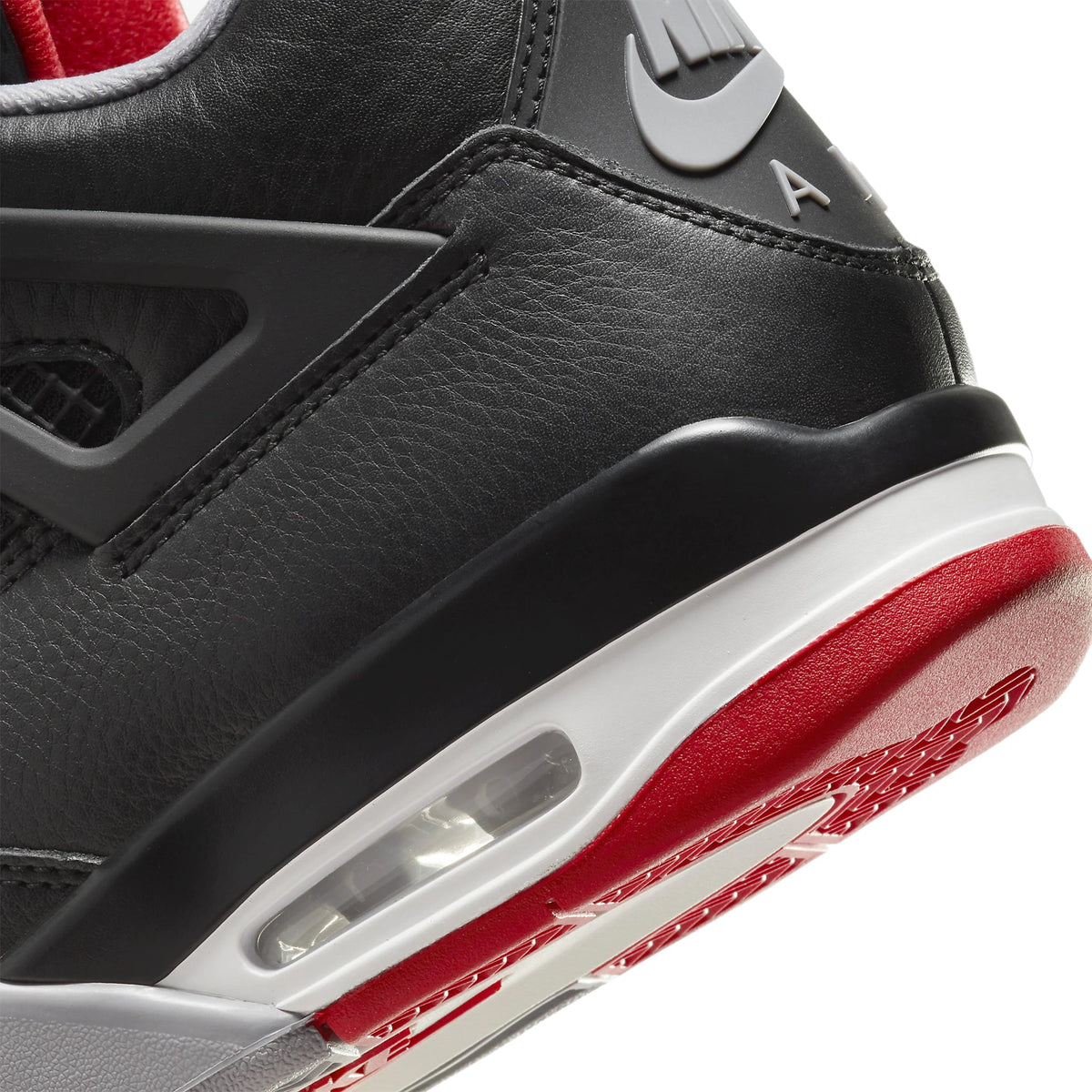 Air Jordan 4 OG Bred Reimagined - detalle del logo del talón